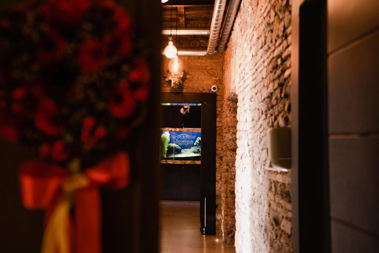 Le Boutique Luxury Rooms Diffused In Historic Center Fiumicino Exterior foto