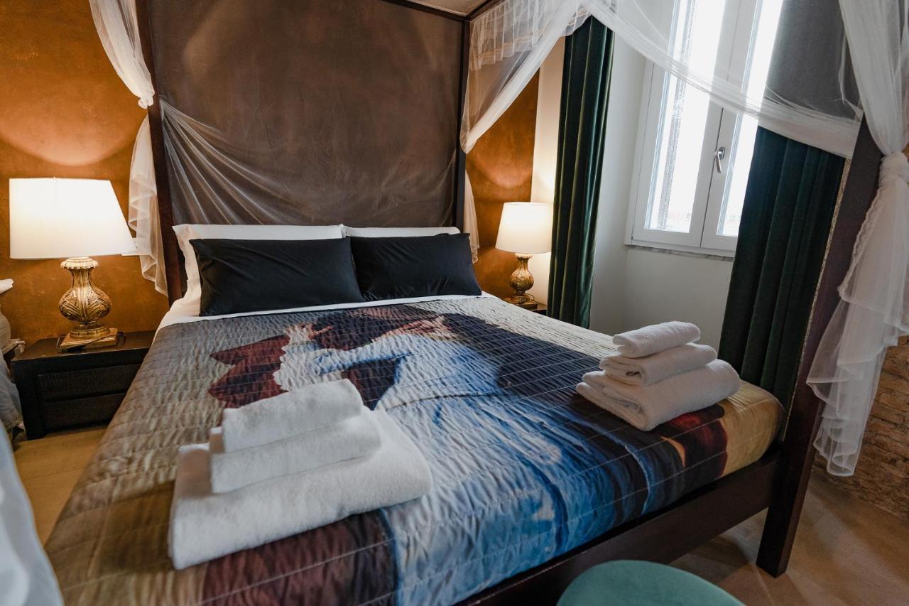 Le Boutique Luxury Rooms Diffused In Historic Center Fiumicino Exterior foto