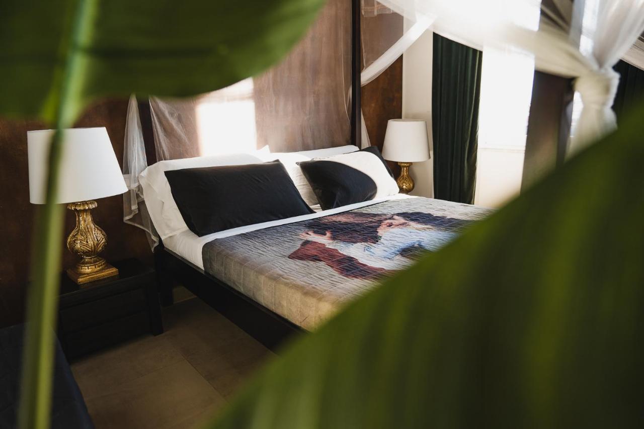 Le Boutique Luxury Rooms Diffused In Historic Center Fiumicino Exterior foto