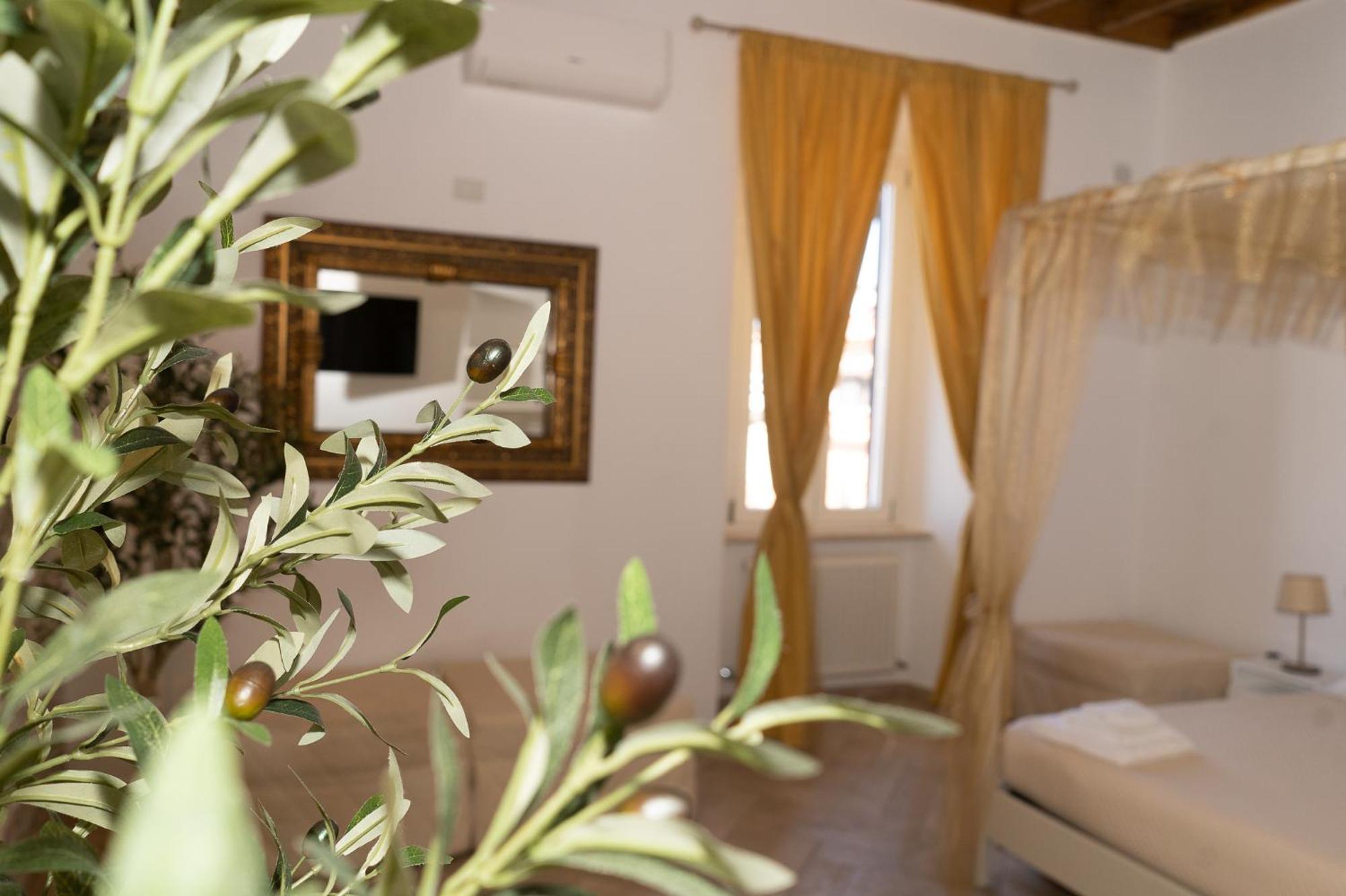Le Boutique Luxury Rooms Diffused In Historic Center Fiumicino Exterior foto