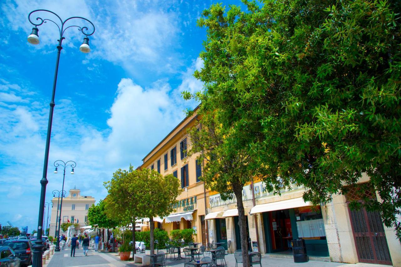 Le Boutique Luxury Rooms Diffused In Historic Center Fiumicino Exterior foto