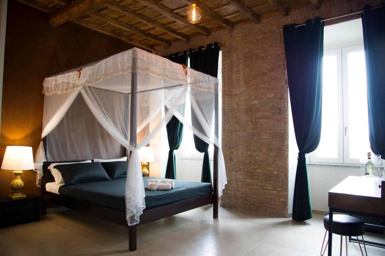 Le Boutique Luxury Rooms Diffused In Historic Center Fiumicino Exterior foto