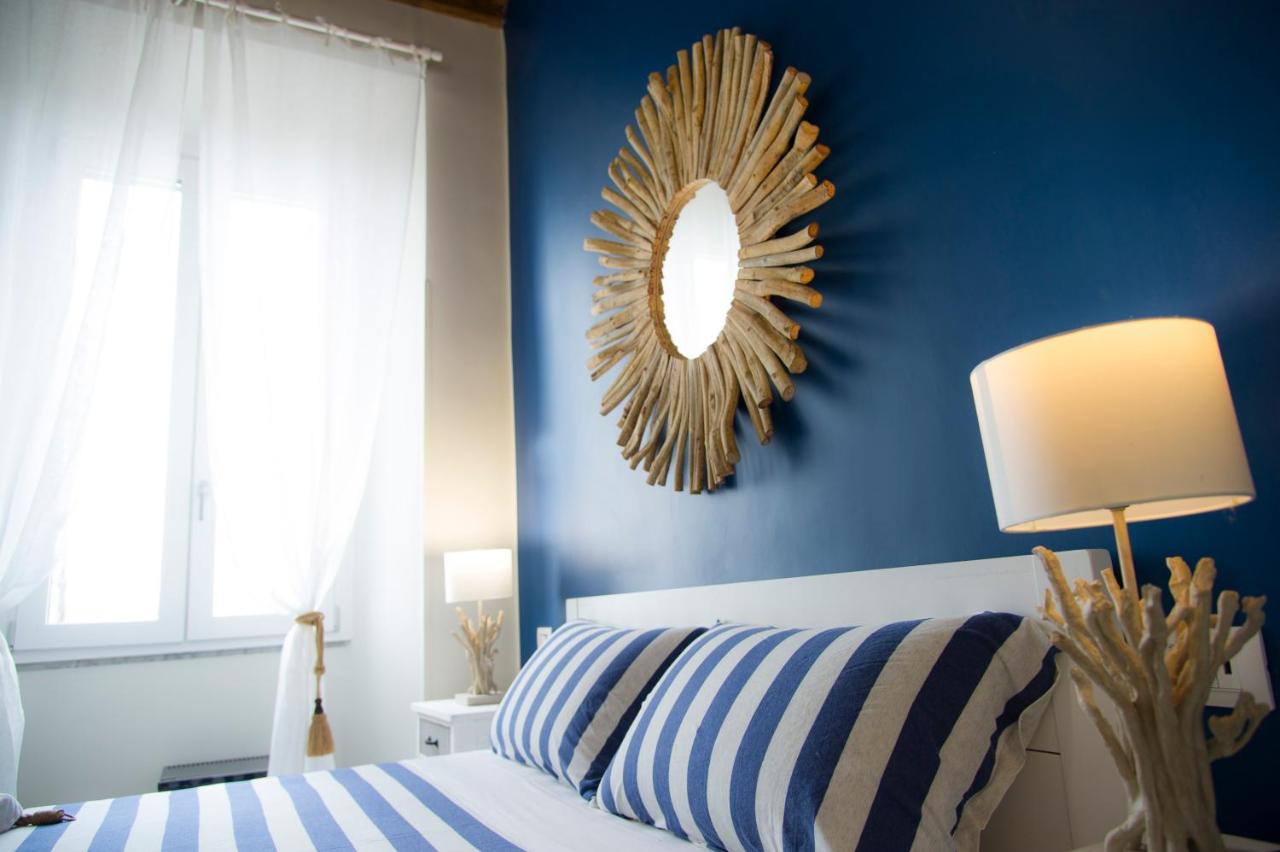 Le Boutique Luxury Rooms Diffused In Historic Center Fiumicino Exterior foto